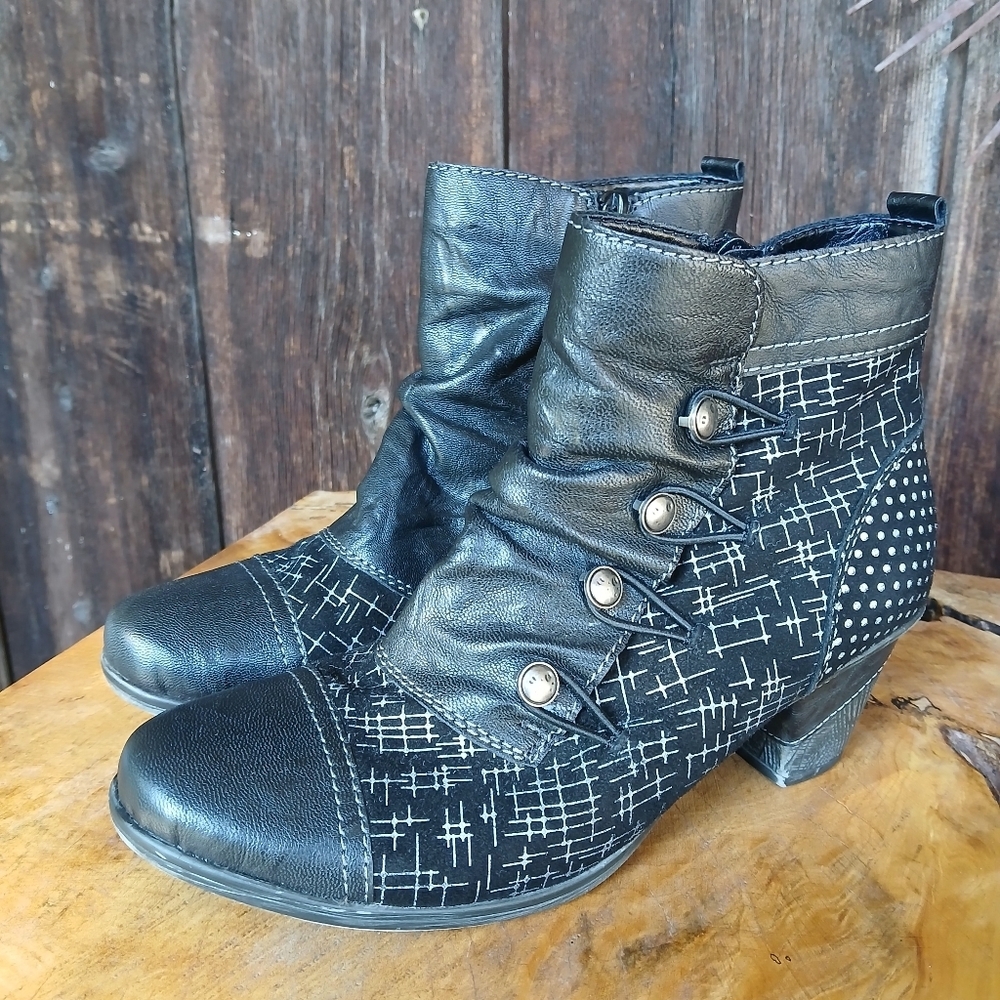 Remonte Stylish Black Ankle Boots